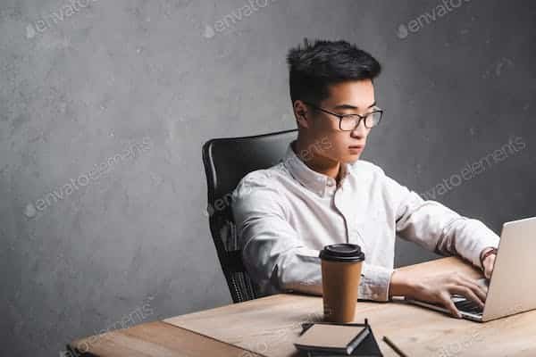 Can Small UK Law Firms Effectively Use SEO to Compete with Larger Firms Online?